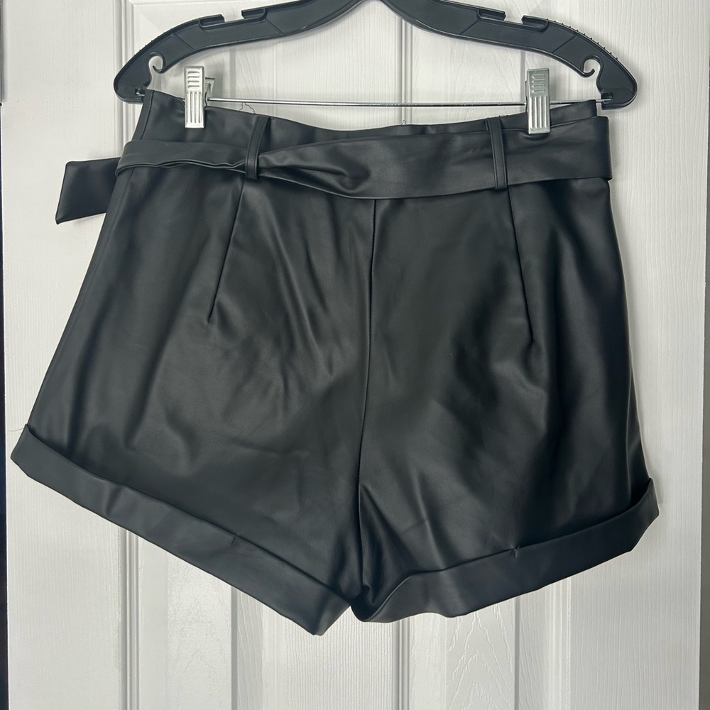 SHEIN Black High Waist Belted Shorts - Picture 5 of 6